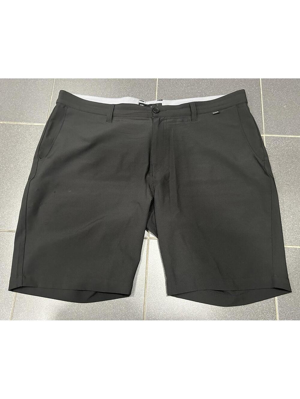 Travis Mathew Wanderlust Shorts 7” Inseam Men’s Size 40 Black